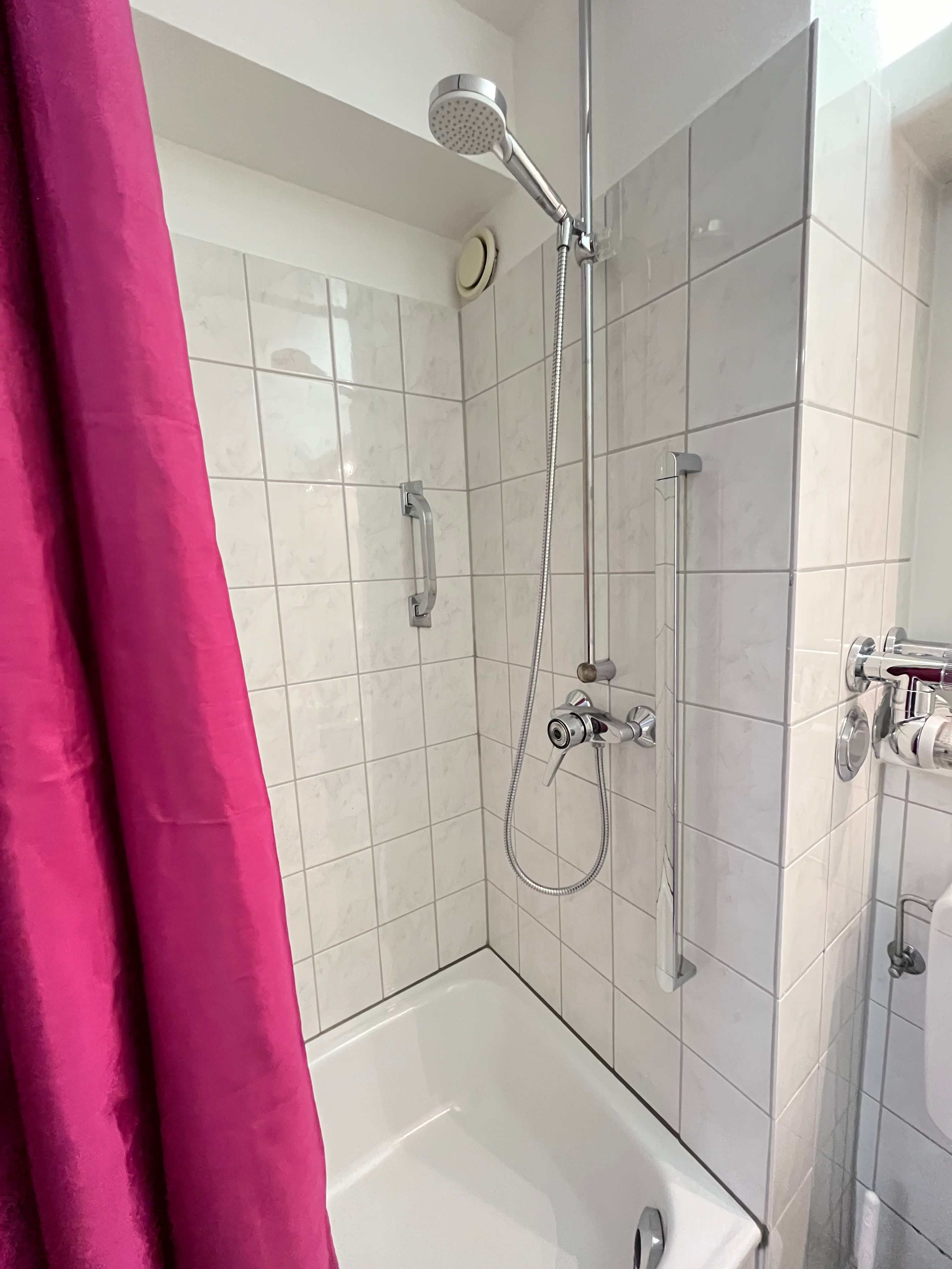 New Apartment In Graf Eberhard Hotel With Boxspring Bed - New apartment in Graf Eberhard Hotel with Boxspring bed - Gallery - 6
