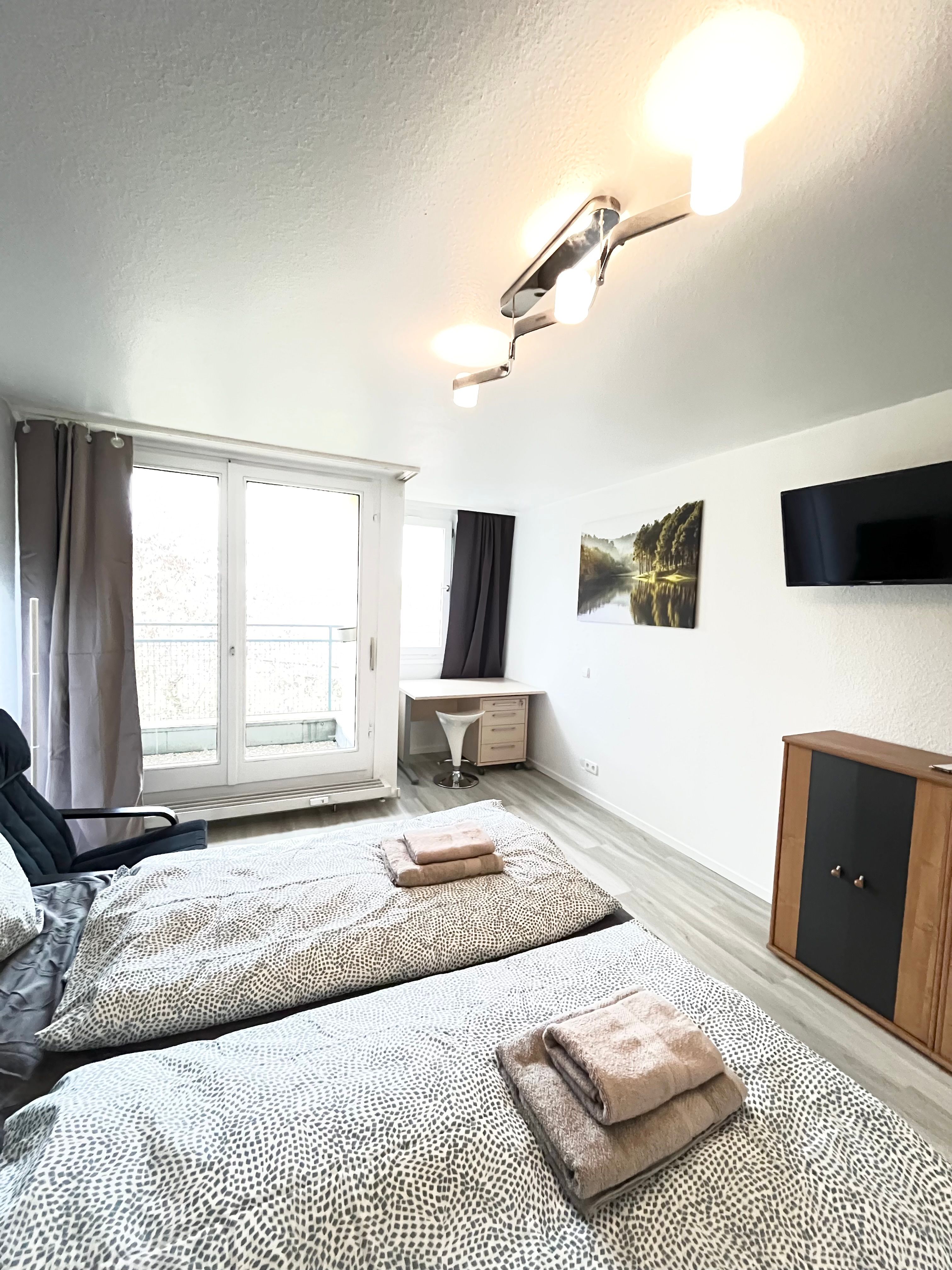 New Apartment In Graf Eberhard Hotel With Boxspring Bed - New apartment in Graf Eberhard Hotel with Boxspring bed - Gallery - 11