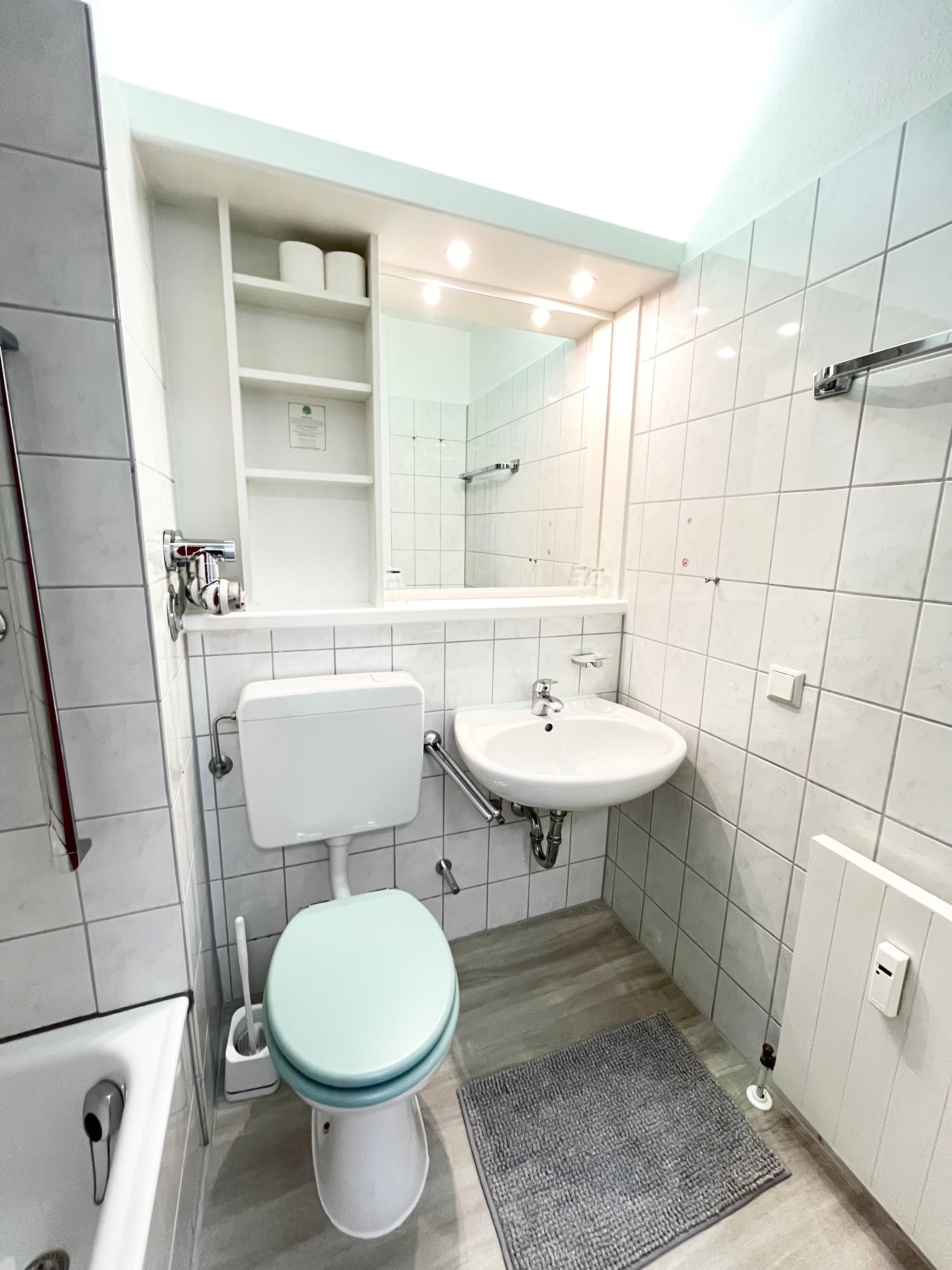 New Apartment In Graf Eberhard Hotel With Boxspring Bed - New apartment in Graf Eberhard Hotel with Boxspring bed - Gallery - 5