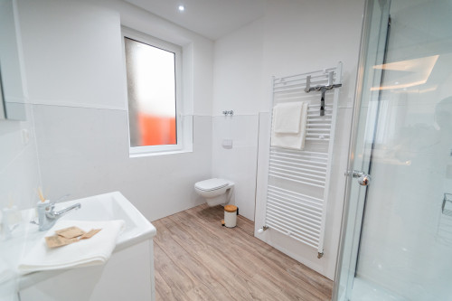 Apartment 02, Quiet and neat home conveniently located - Gallery - 14