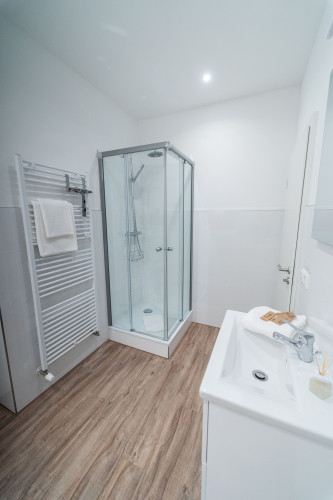 Apartment 02, Quiet and neat home conveniently located - Gallery - 13