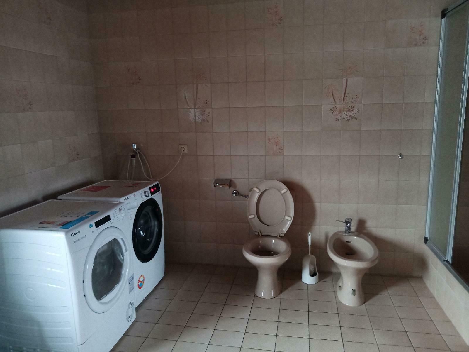 Comfortable Apartment On The 1st Floor, 125 M2 , With 5 Rooms - 3