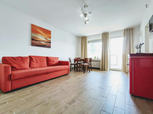 Tasteful 1-bedroom apartment in Ruhrallee Ost