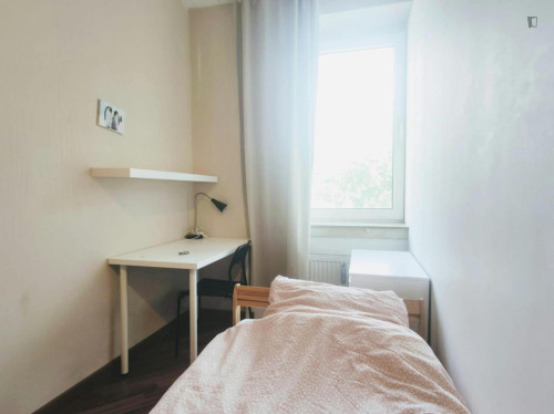 Alluring single bedroom near Reinoldikirche station