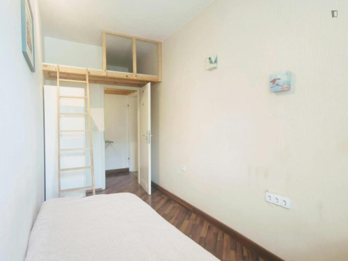 Alluring single bedroom near Reinoldikirche station