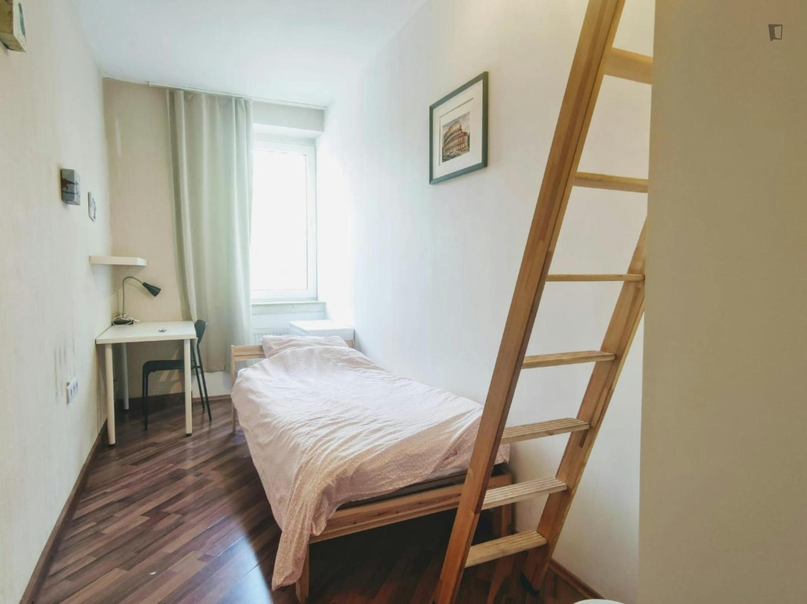 Alluring Single Bedroom Near Reinoldikirche Station - Alluring single bedroom near Reinoldikirche station - Gallery - 1