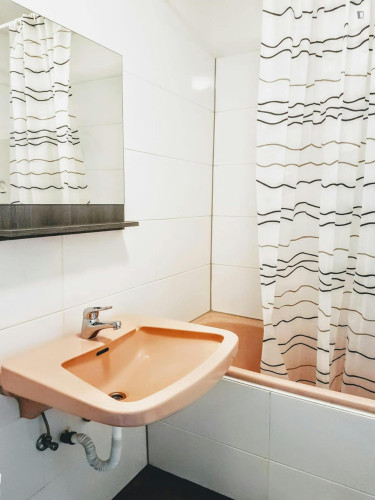 Homely studio in Ruhrallee Ost - Gallery - 6