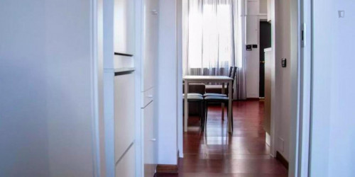 Cozy 1-bedroom fla 2 minute walking from Rogoredo Train and Metro station