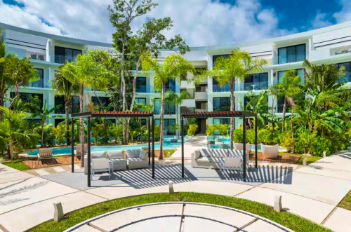 Stunning Luxury Complex w/ Private Terrace + Pool near convenience stores