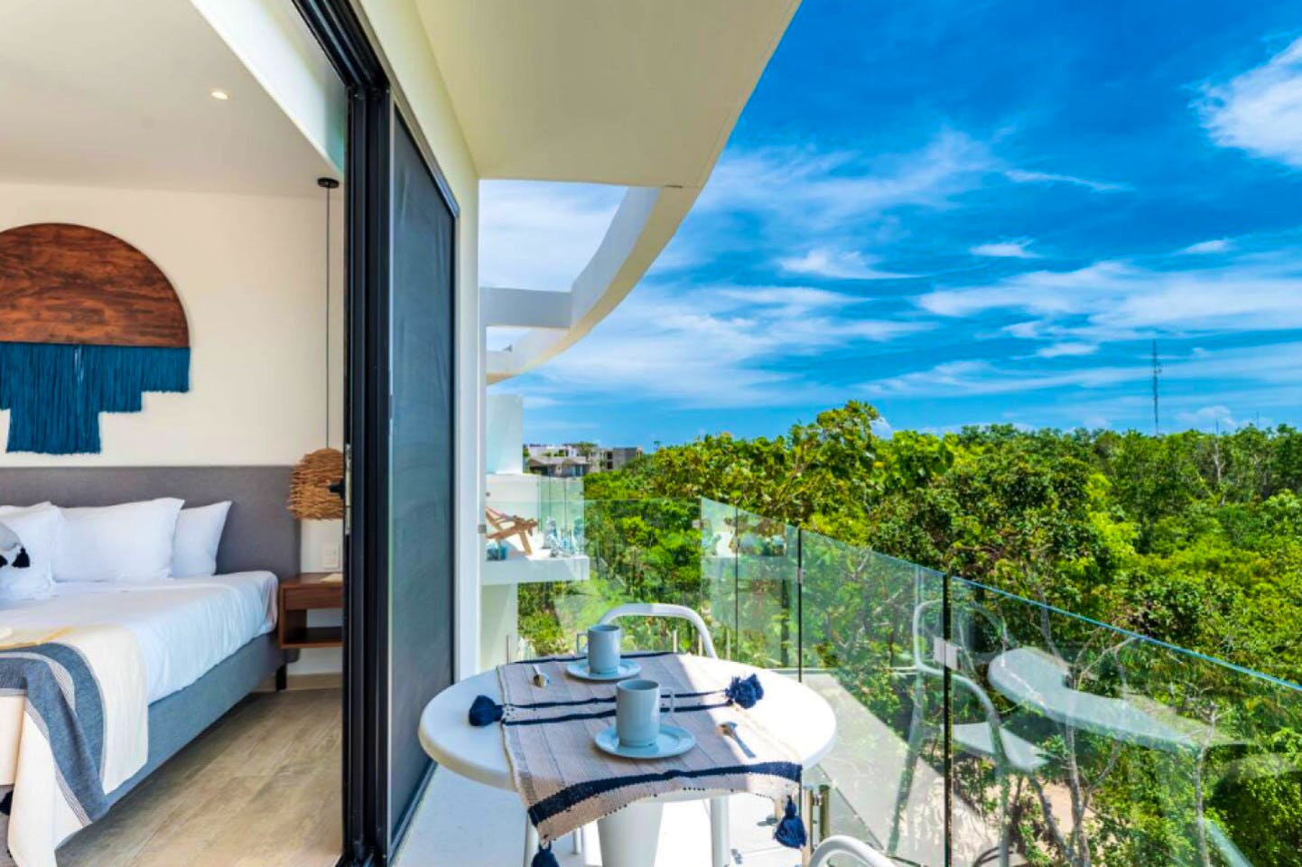 Private Studio PH - Stunning Luxury Complex w/ Private Terrace + Pool near convenience stores - Gallery - 19