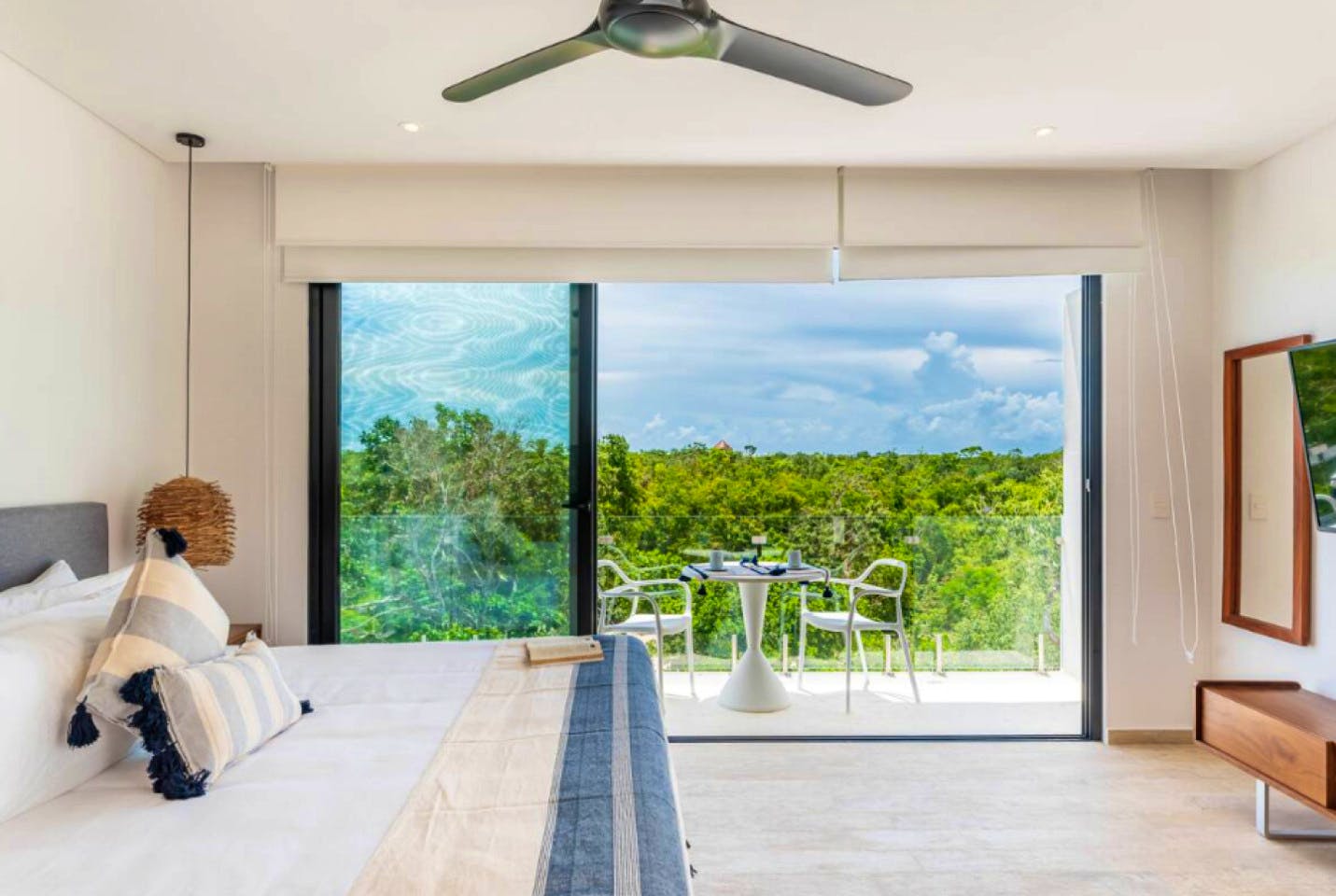  Private Studio PH  -  Stunning Luxury Complex w/ Private Terrace + Pool near convenience stores  - Gallery -  13