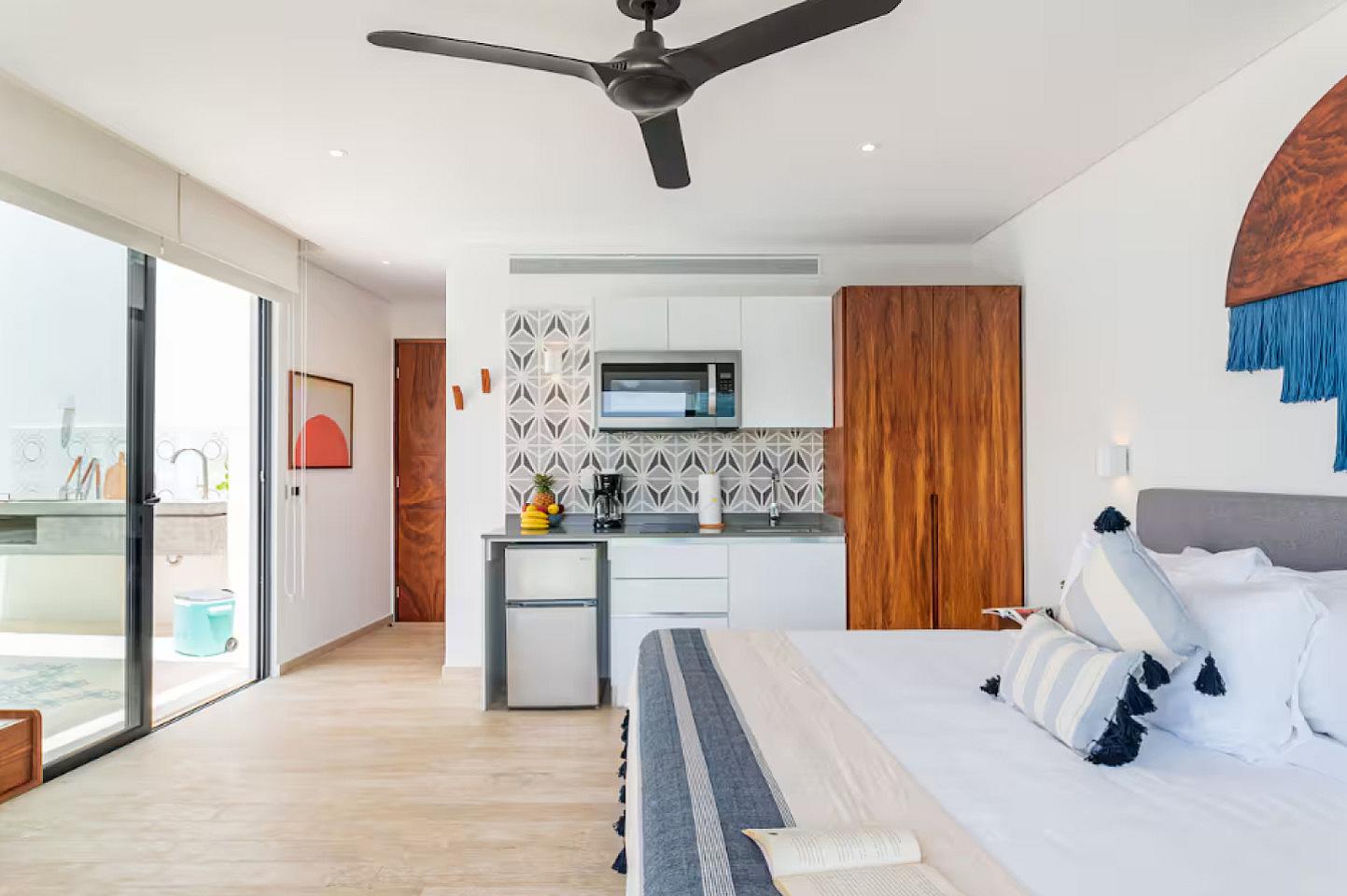 Private Studio PH - Stunning Luxury Complex w/ Private Terrace + Pool near convenience stores - Gallery - 8