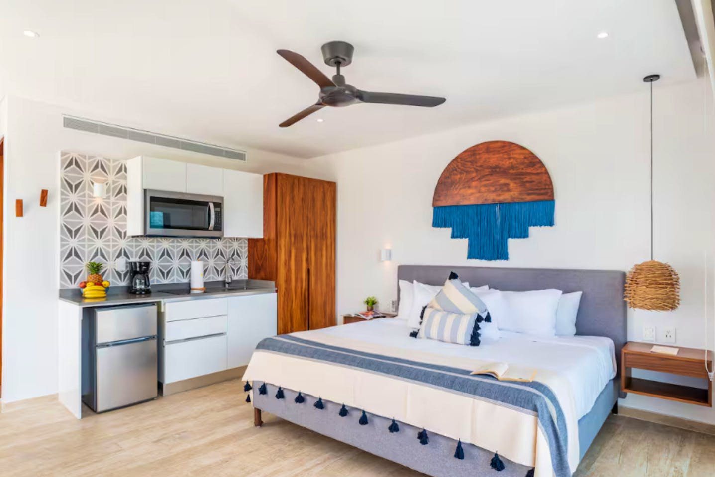  Private Studio PH  -  Stunning Luxury Complex w/ Private Terrace + Pool near convenience stores  - Gallery -  23