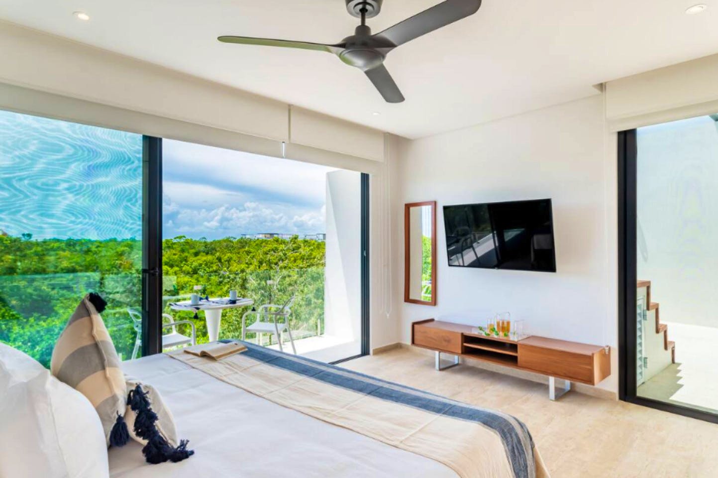 Private Studio PH - Stunning Luxury Complex w/ Private Terrace + Pool near convenience stores - Gallery - 18