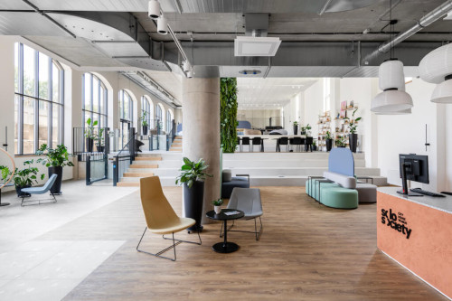 Vibrant Coliving Experience in Central Vilnius with Community Focus and Amenities