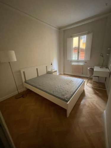 Cozy Bedroom in Florence - Gallery - 2