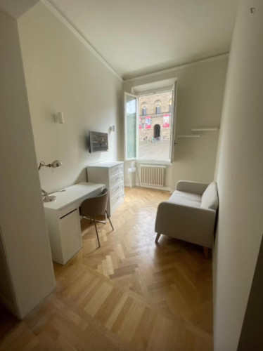 Spacious Bedroom in Florence