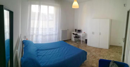 Spacious Bedroom in Novoli -Florence
