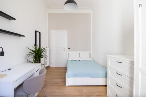Cozy Bedroom in Florence