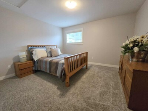 Promontory Family Home- Single Room