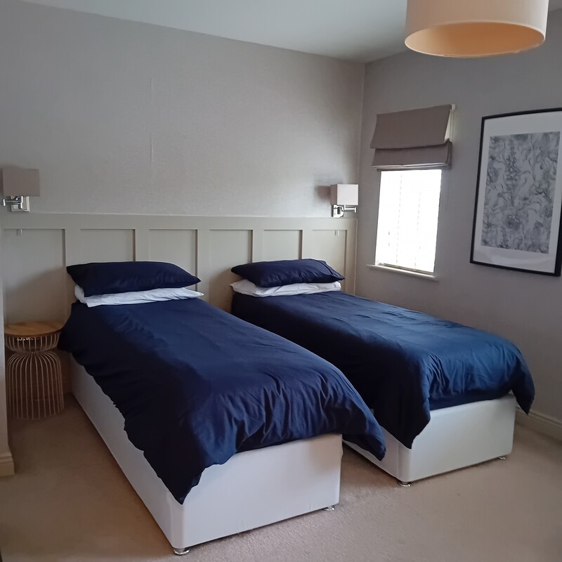Twin Room Ensuite(Single Bed) - 1