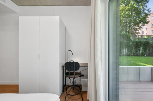 Alluring double bedroom in Moabit