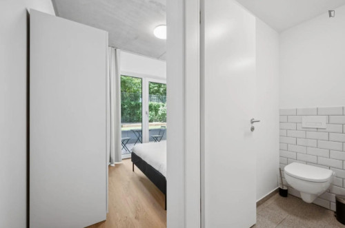 Alluring double bedroom in Moabit
