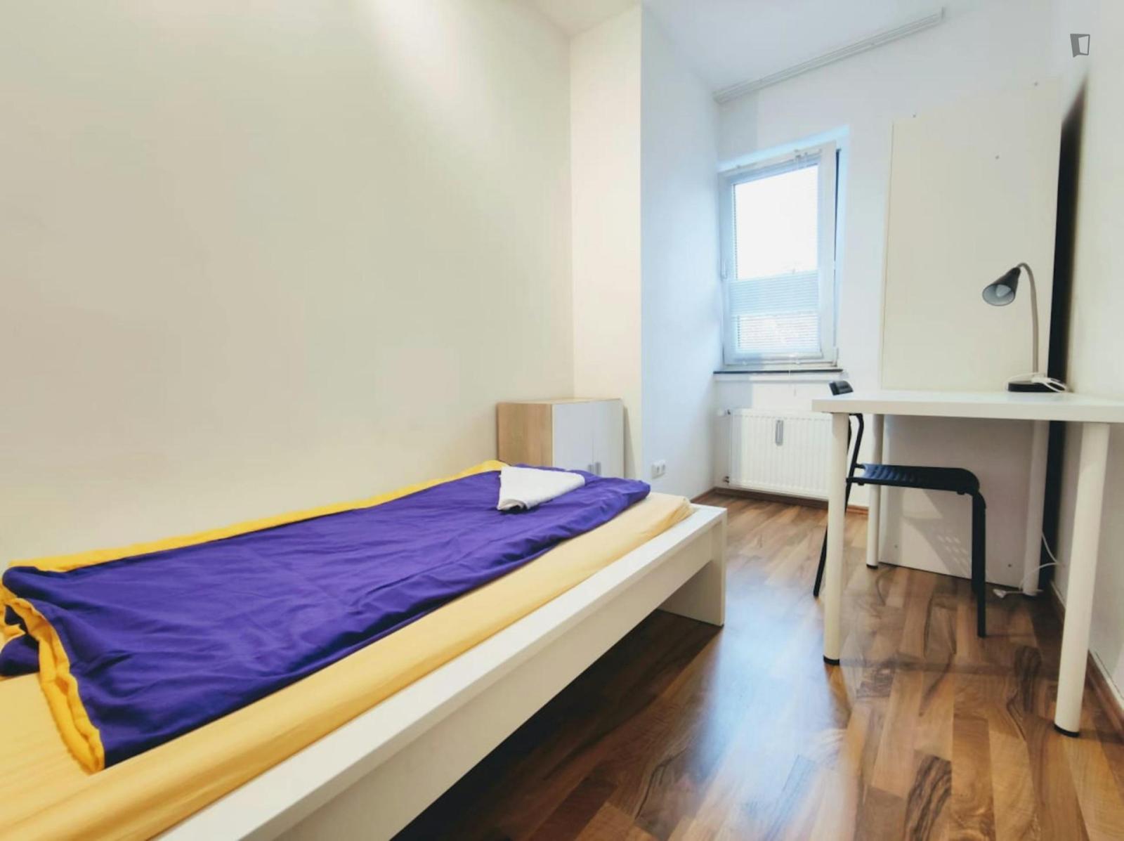 Lovely Single Bedroom In The Centre Of Dortmund - Lovely single bedroom in the centre of Dortmund - Gallery - 1