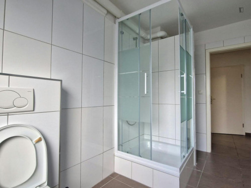 Inviting single bedroom in City-Ost - Gallery - 7