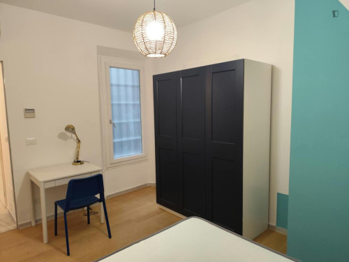 Cozy duble bedroom in central Bologna