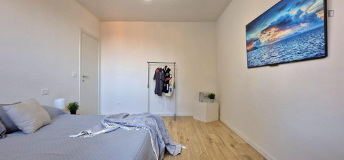 Appealing 1-bedroom apartment near the large Parco di Villa Ghigi 