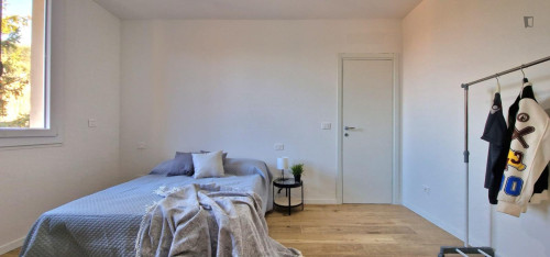 Appealing 1-bedroom apartment near the large Parco di Villa Ghigi 
