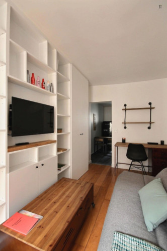 Neat studio in the Latin Quarter of Paris