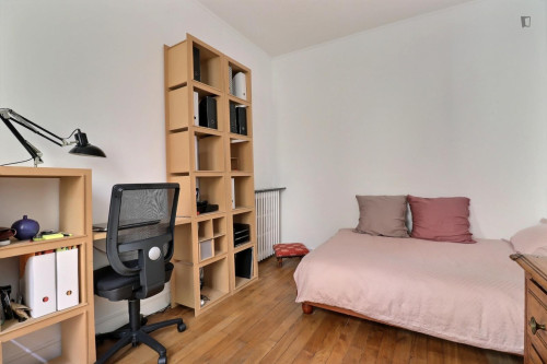 Excellent 1-bedroom apartment in Grandes-Carrières