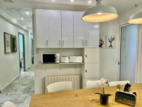 Attractive double bedroom in the central La Magdalena neighbourhood - Gallery - 16