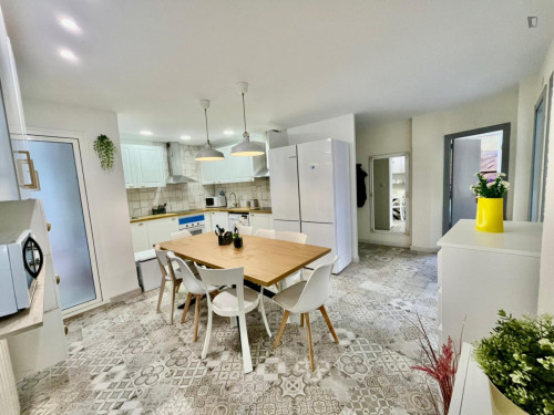 Attractive double bedroom in the central La Magdalena neighbourhood - Gallery - 20
