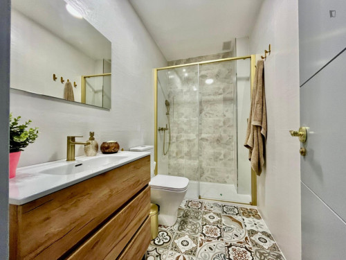 Attractive double bedroom in the central La Magdalena neighbourhood
