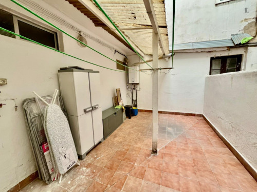 Attractive double bedroom in the central La Magdalena neighbourhood