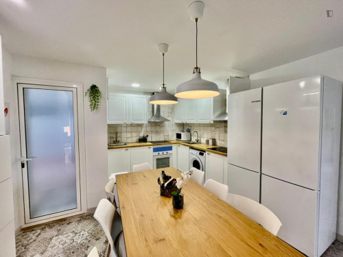 Attractive double bedroom in the central La Magdalena neighbourhood - Gallery - 17