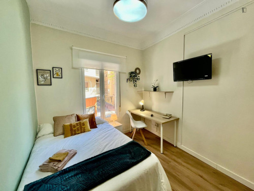Neat and cosy double bedroom in La Magdalena