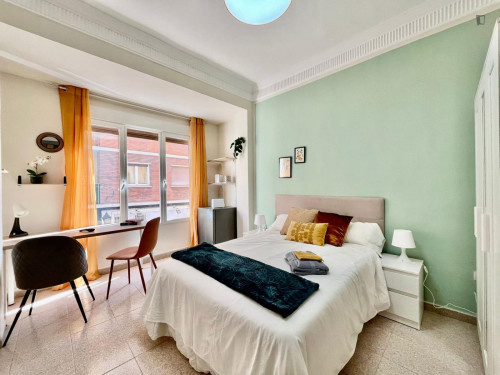 Homely double bedroom in the heart of Zaragoza