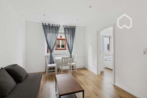 Modern, renovated apartment in a prime location in Kelsterbach