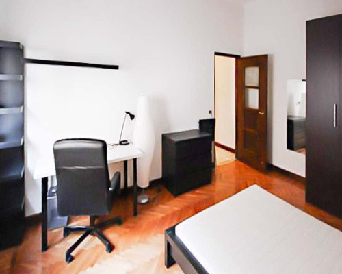 Stanza in Via Giulio Ceradini