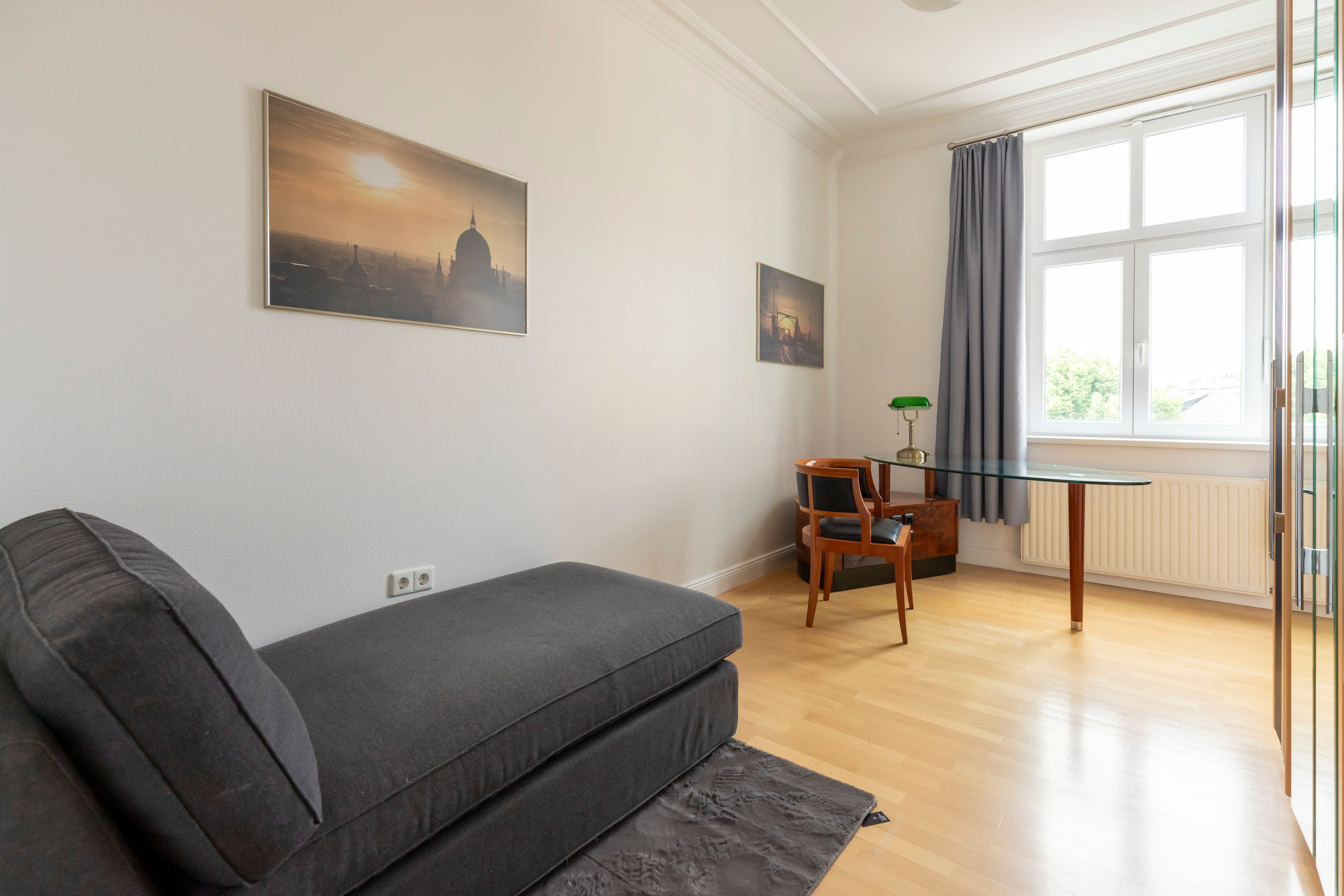Best Central Location, Great Amenities And Lots Of Space At An Affordable Price - Best central location, great amenities and lots of space at an affordable price - Gallery - 1