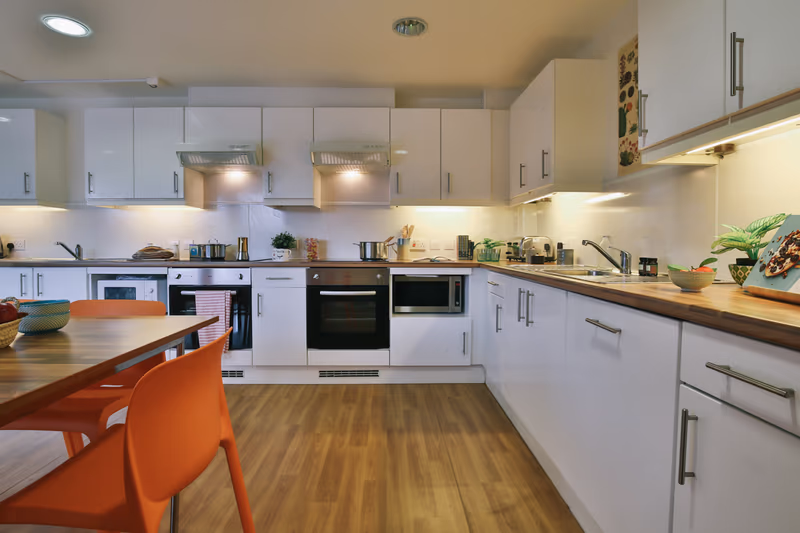  Classic Shared Apartment  -  Victoria Point  - Gallery -  2