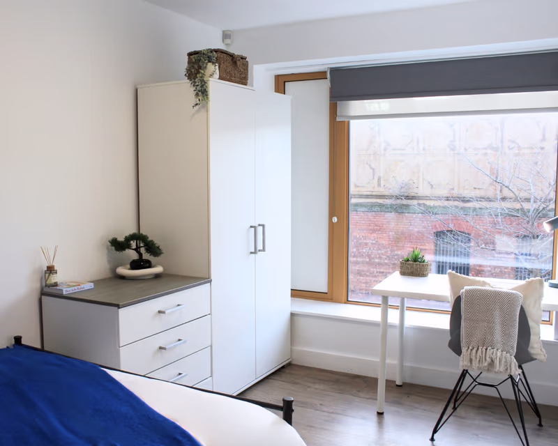  Classic 2 Bed Apartment  -  Victoria Point  - Gallery -  3