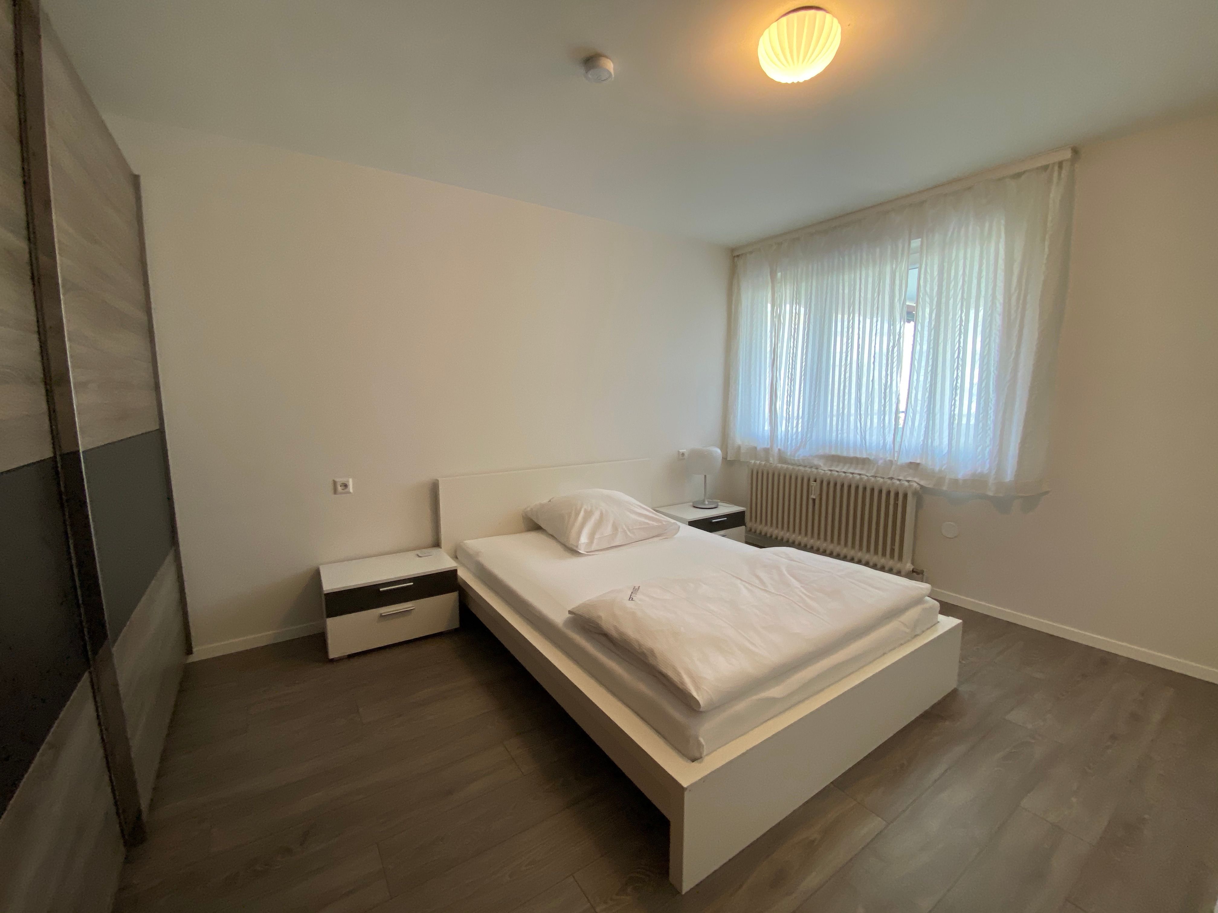 Chic 2 Room Apartment With Elevator And Underground Parking - 8