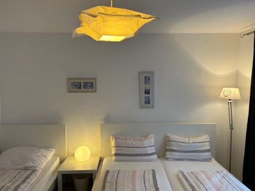 Beautiful 2-bedroom apartment near the main station