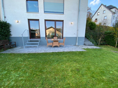 2 Zimmer Möblierte Wohnung mit Garten in Eppstein