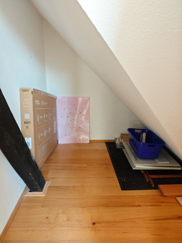 Charming attic apartment with balcony, furnished, close to Düsseldorf
